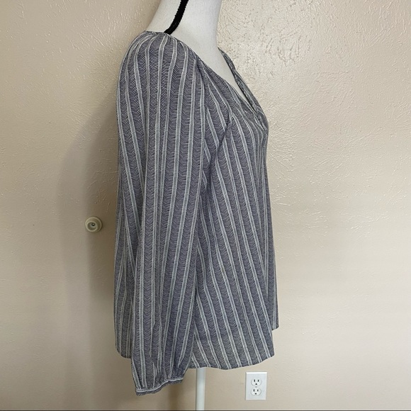 SOLD E Joie Navy White Print V-neck Long Sleeve Blouse - Picture 2 of 7